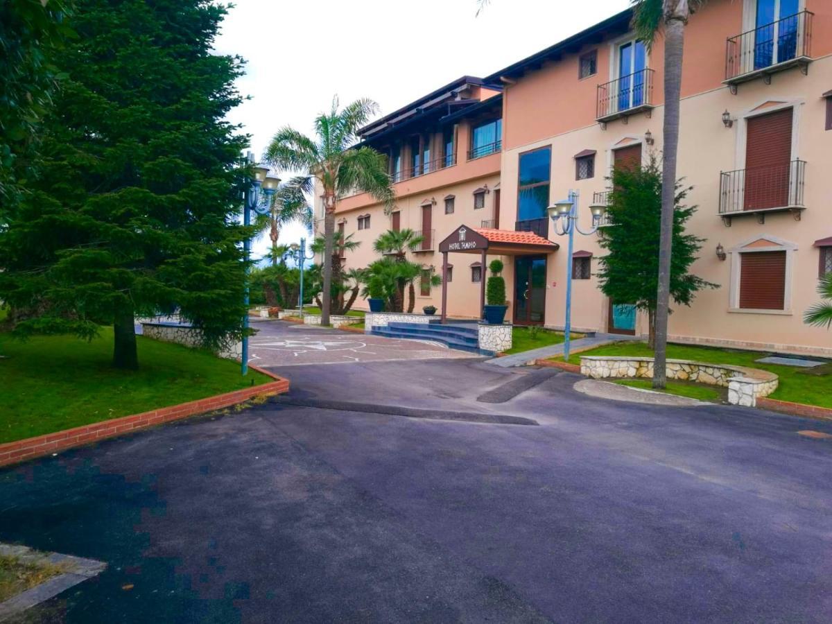 Hotel Tempio Lago Patria Bagian luar foto