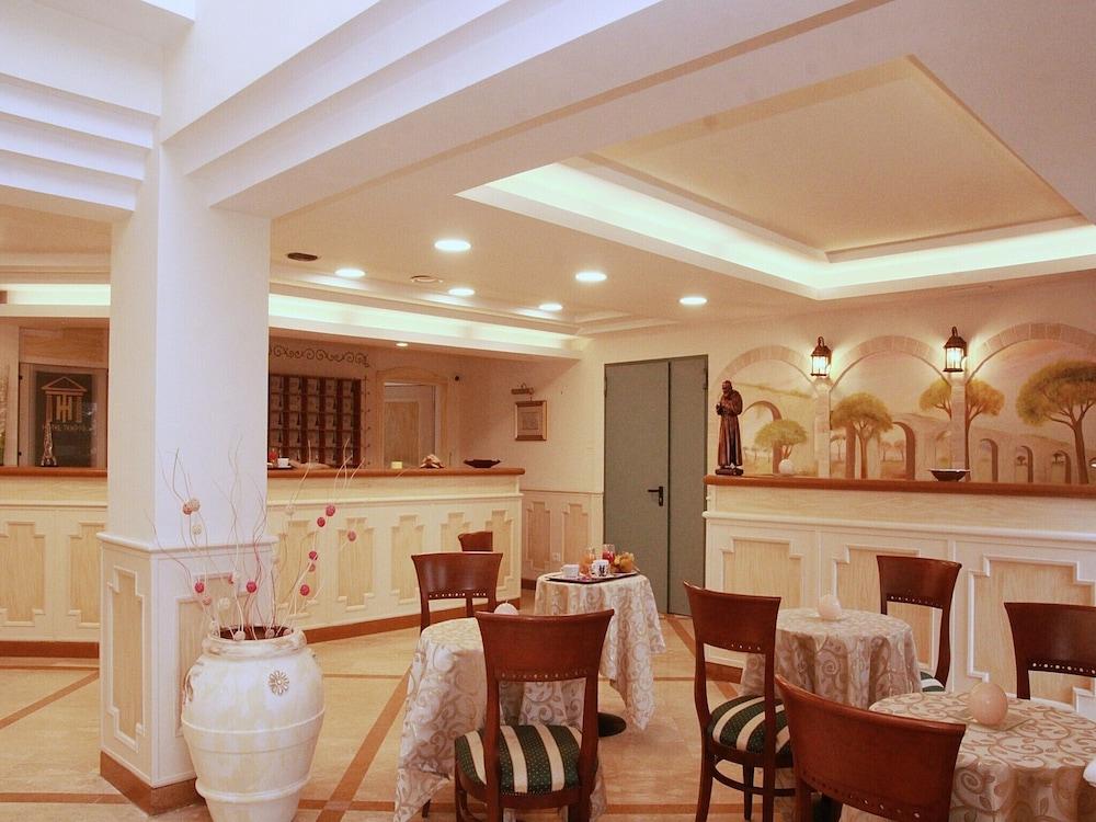 Hotel Tempio Lago Patria Bagian luar foto
