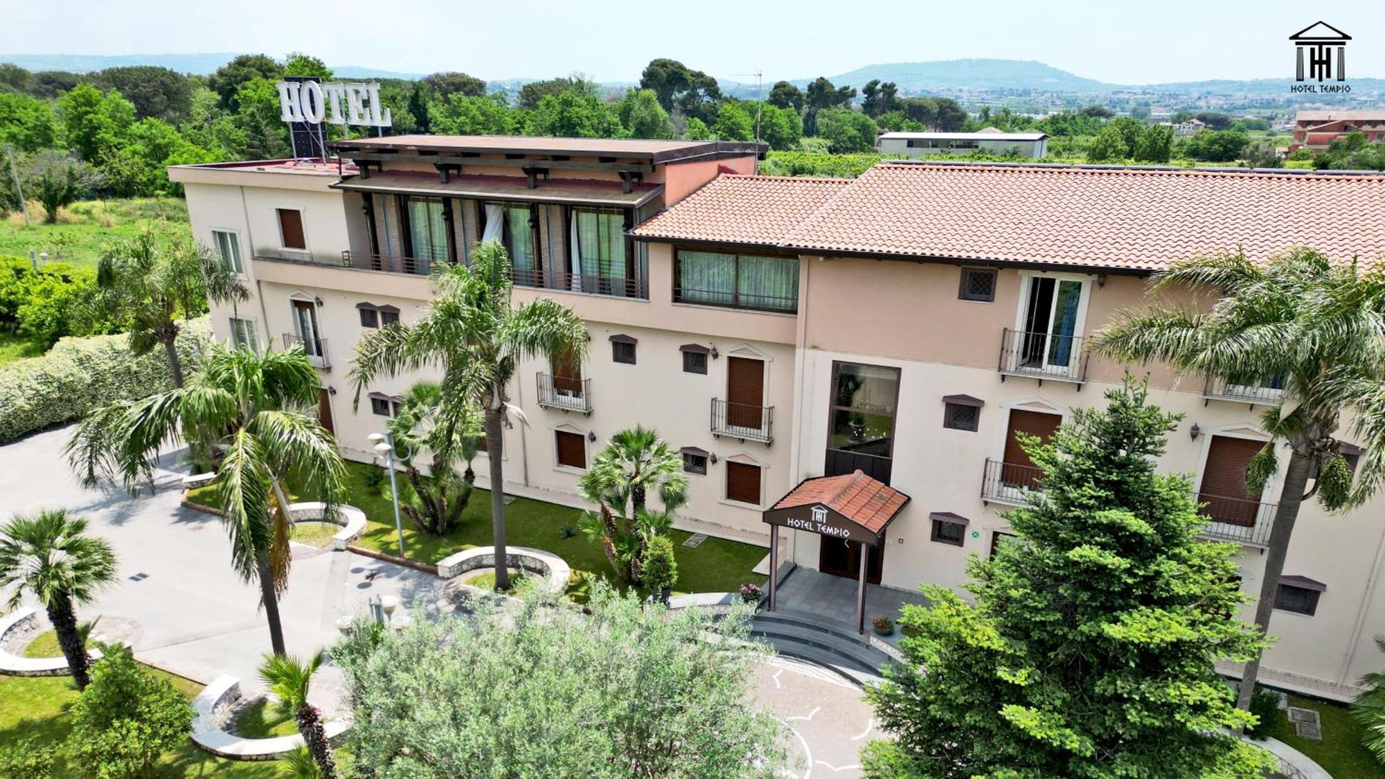 Hotel Tempio Lago Patria Bagian luar foto