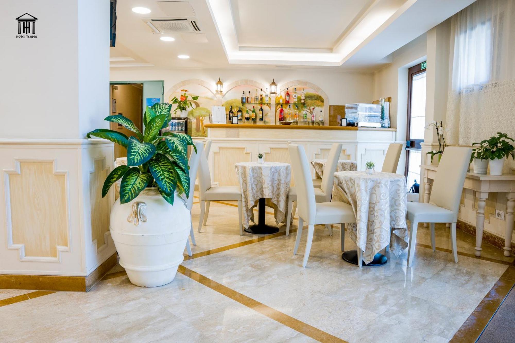 Hotel Tempio Lago Patria Bagian luar foto
