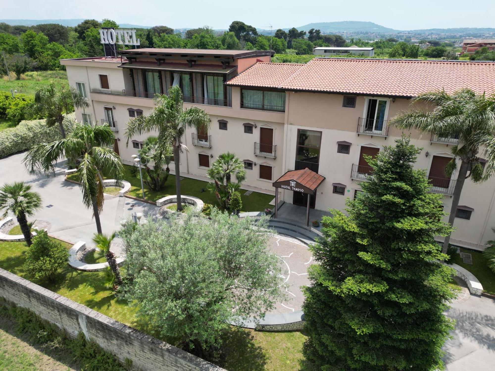 Hotel Tempio Lago Patria Bagian luar foto