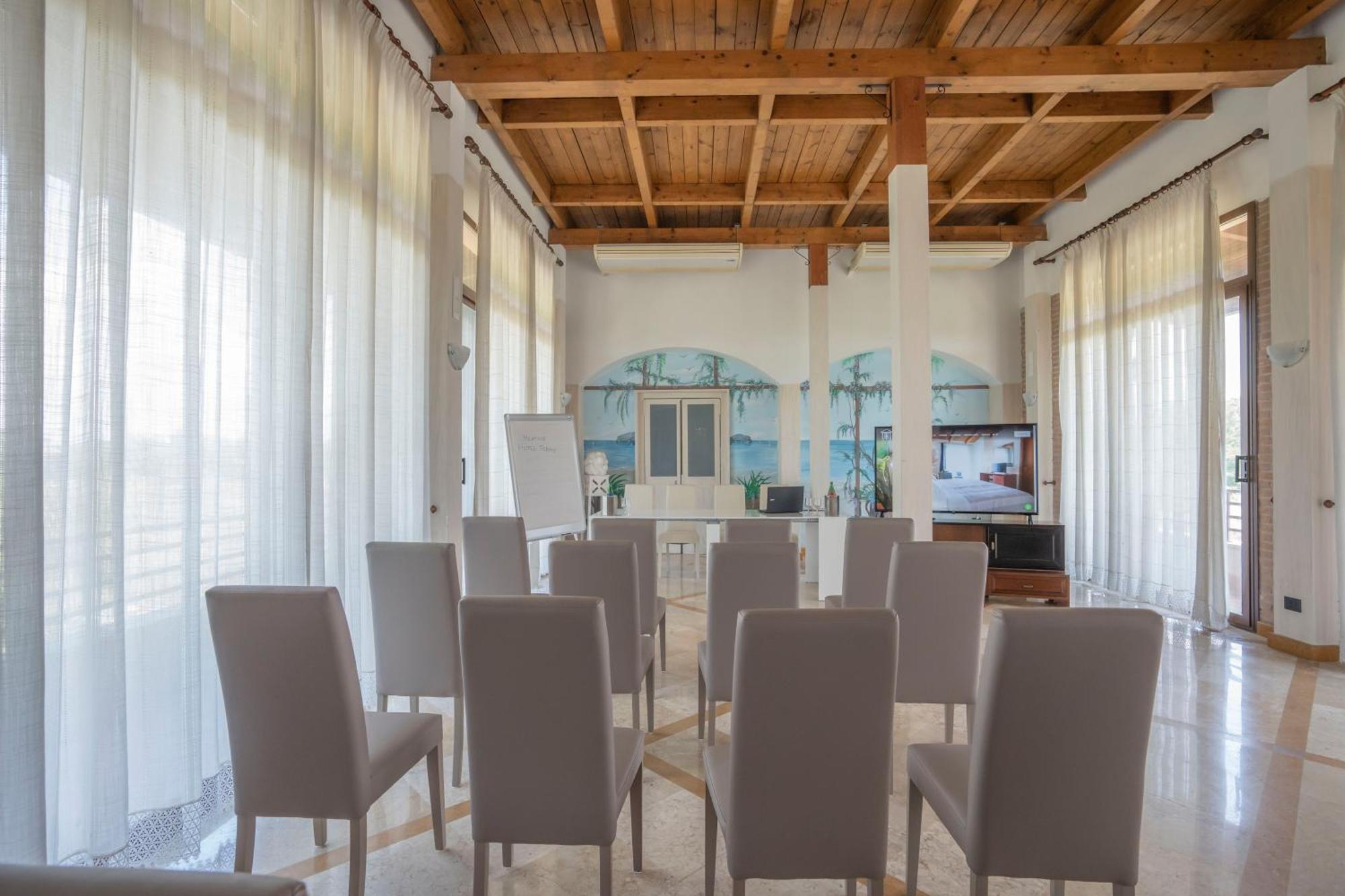 Hotel Tempio Lago Patria Bagian luar foto