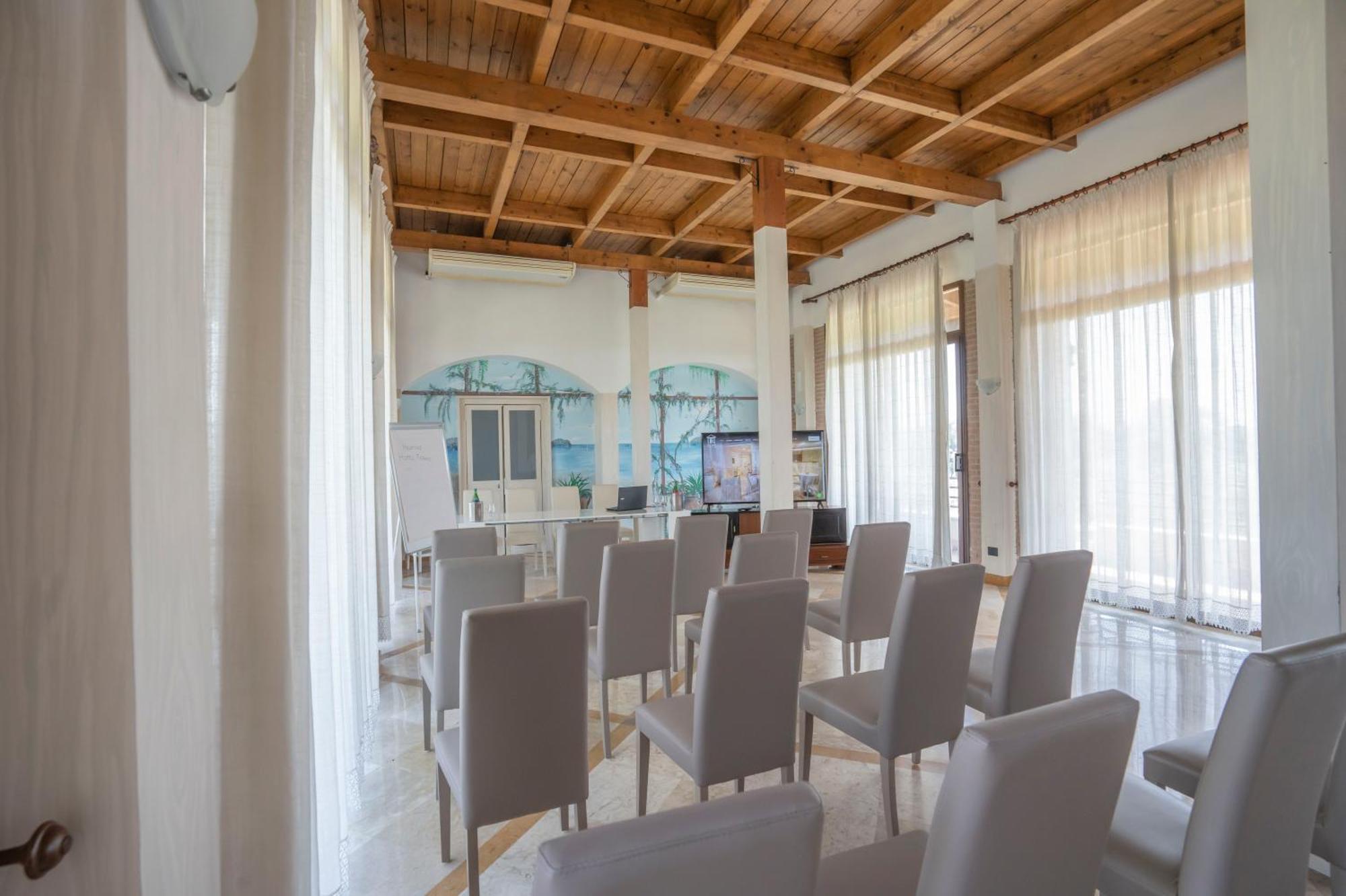 Hotel Tempio Lago Patria Bagian luar foto