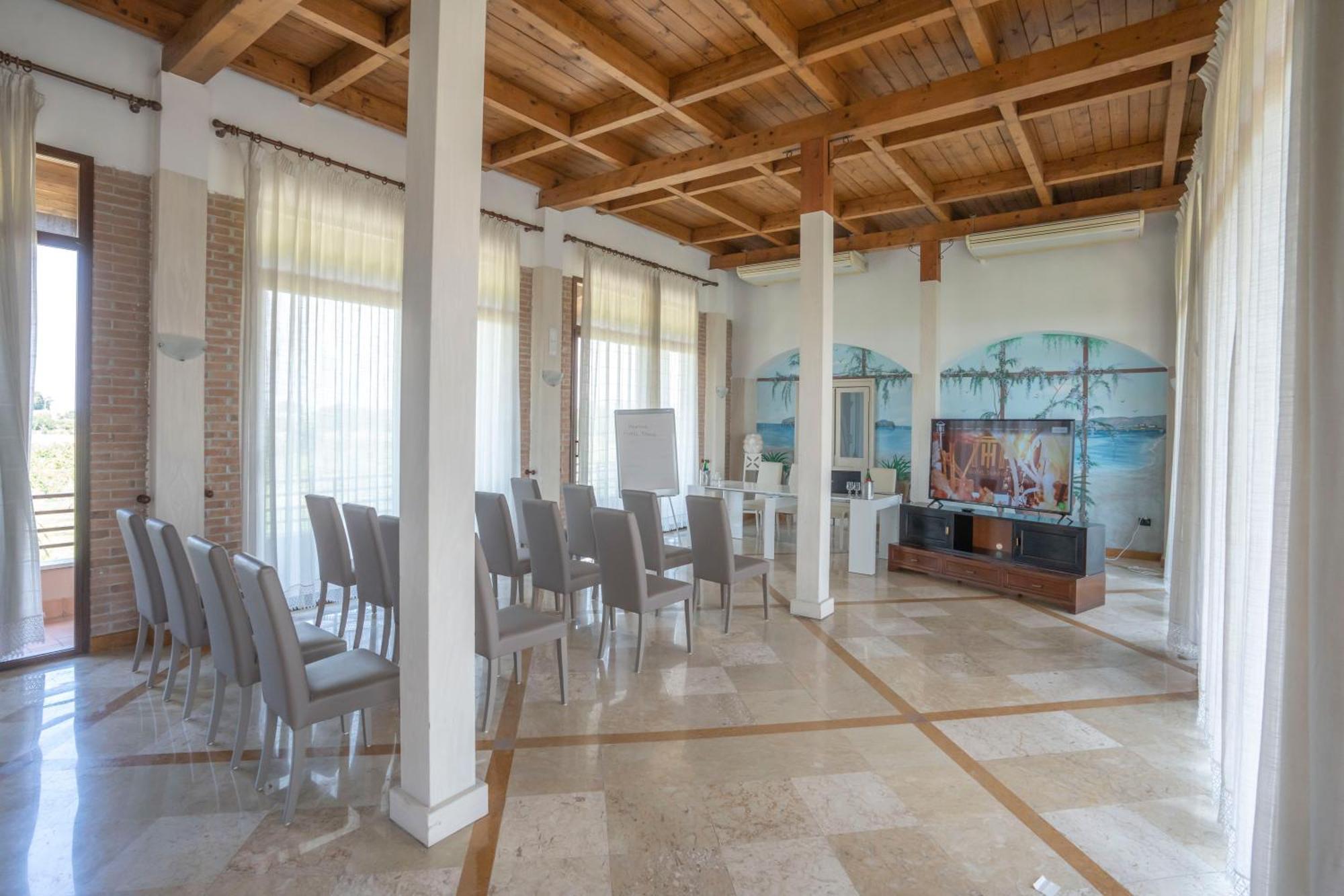 Hotel Tempio Lago Patria Bagian luar foto